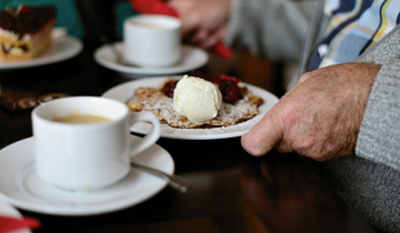 Kaffee mit Dessert